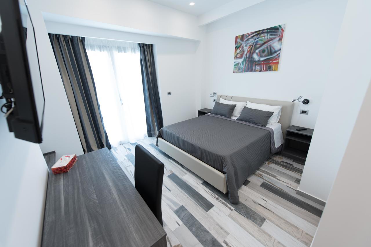 Palazzo Irma - Hotel - B&B Luxury فيبو فالينتيا المظهر الخارجي الصورة